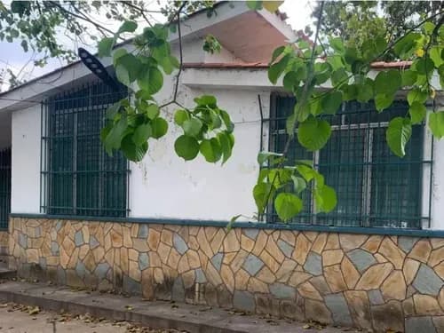 En Venta Casa Para Remodelar Urb. La Floresta, Maracay Estado Aragua