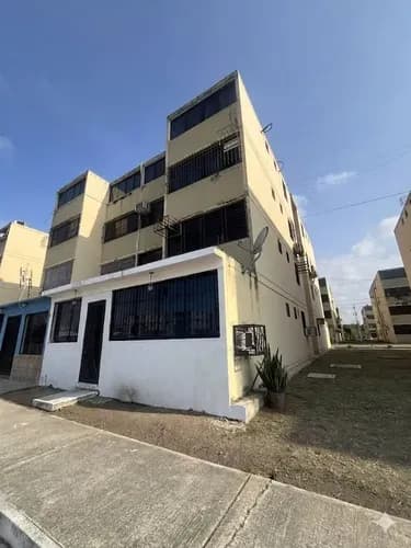 Venta Apartamento Buenaventura Paraparal Los Guayos Edo. Carabobo Z28-26