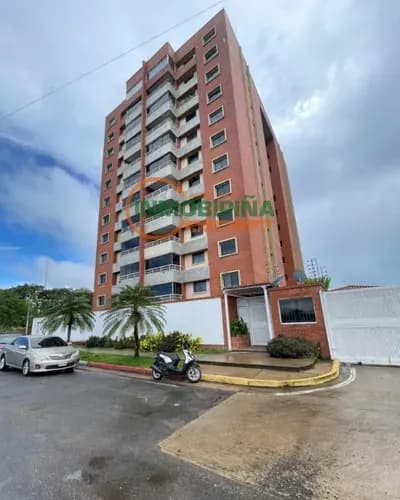 Inmobiliaria Inmobipiña Ofrece Apartamento En Venta, Ubicado En: Alta Vista, Puerto Ordaz (lp)
