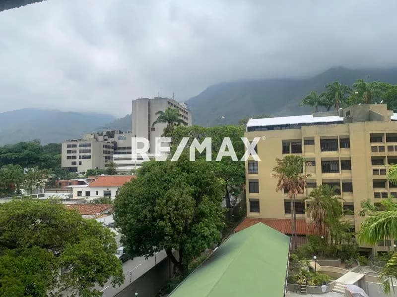 Alquilo bello apartamento de 480M², Altamira