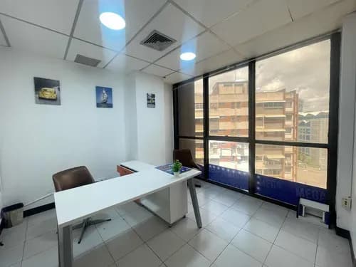 Oficina En Alquiler Los Dos Caminos