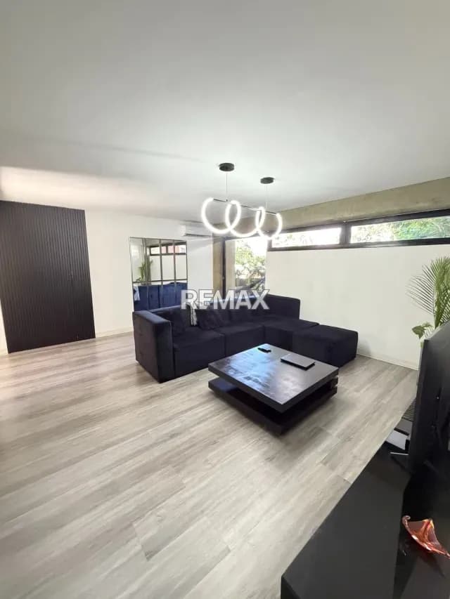Apartamento remodelado en venta en Lomas Del Valle Este de Barquisimeto