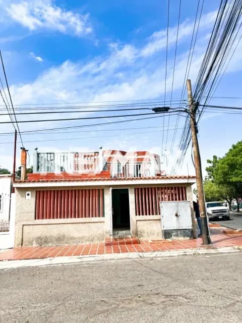 Casa con potencial comercial en el Sector Sierra Maestra, San Francisco