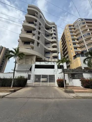 Apartamento En Alquiler En Lechería Cr Agua Clara Vista