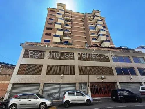 Amplio Local En Alquiler. Quinta Crespo Yg 26-14591 Ll