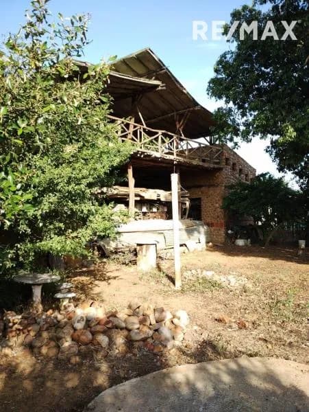Se Vende Casa en construcción sobre parcela de 1800 mt2 en Puerto Píritu, Edo Anzoátegui