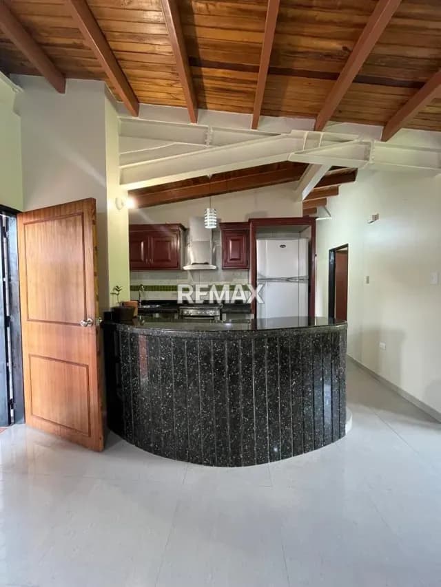 EN ALQUILER APARTAMENTO CONJUNTO RESIDENCIAL San Juan Bautista III en la AV La machiri calle principal