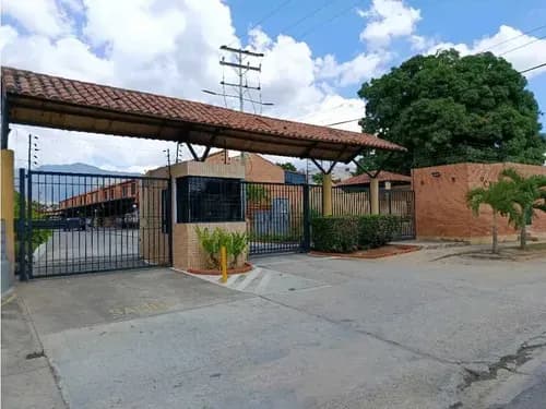 Townhouse En Venta En Naguanagua Aaa-9711119