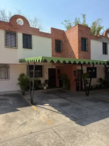 Hermoso Y Amplio Town House En Venta Equipado Naguanagua