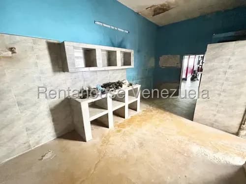 Barquisimeto, Lara # 25-12258 Aa Venta Local Comercial Con Estructura De Concreto Armado Y Platabanda