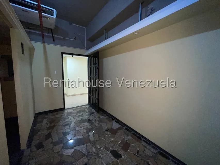 Comercial (Local Comercial) en Alquiler en Avenida Bolivar, Aragua