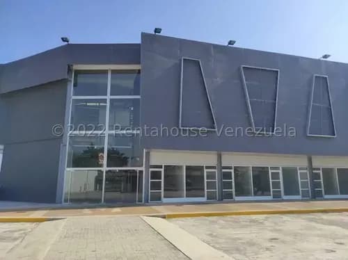 Maritza Lucena Vende Local Comercial En Avenida Intercomunal Cabudare, Ideal Para Una Buena Inversión, Piso De Granito.