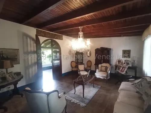 Amplia Casa En Venta Los Chorros Yf 26-8269 Np