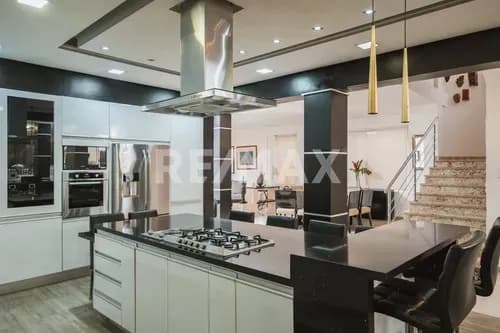 Casa En Venta Urb. Prebo Ii - Valencia, Calle Cerrada, Vigilancia Y Acceso Controlado, Cerca De Hospitales, Restaurantes, Colegios, Iglesias Y Zonas Comerciales, Piscina, Parrillera. Dapo