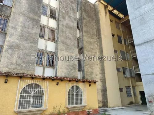 Raíza Suárez Alquila 2 6 1 6 4 2 4 Lindo Apartamento Con Cocina Empotrada Y Equipada, 3 Habitaciones Con Closets, 2 Baños, 2 Tanques De Agua Con Hidroneumático, La Mora Cabudare