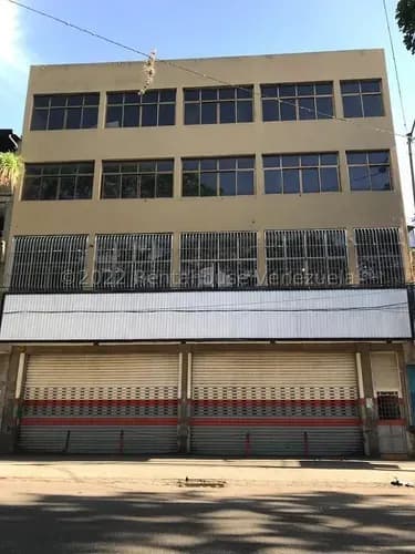 Edificio Comercial En Venta En Los Teques Vp 26-11831