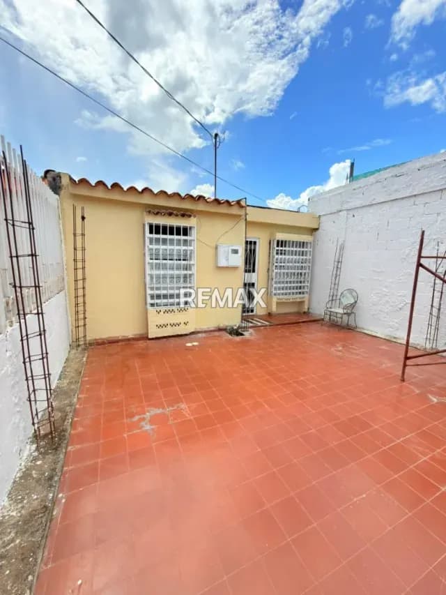 CASA EN VENTA EN LA MORA CABUDARE