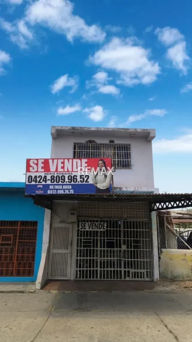 Casa con Local Comercial en Venta - Anzoátegui - Barcelona - Av. Pedro Maria Freites