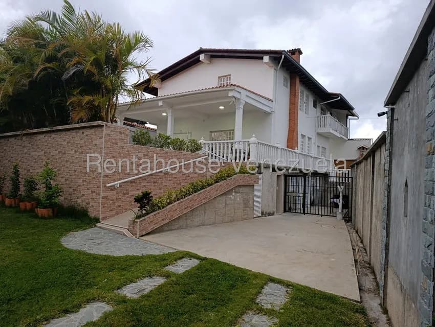 Casa (Multipes Niveles) en Venta en El Amarillo, Miranda