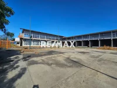 Edificio comercial en venta Avenida Intercomunal Turmero