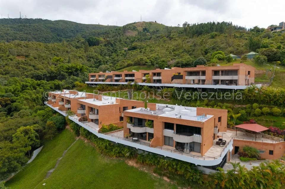 Townhouse (Multiples Niveles) en Venta en La Trinidad, Distrito Metropolitano