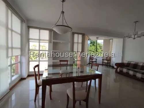 Julio Latouche 26-16990 Apartamento En Alquiler Naguanagua La Florida, Canon Incluye Condominio Y Gastos, Muy Iluminado, Hermosa Cocina, Mucha Area Verde Y Caney, Planta Eléctrica Y Pozo De Agua.