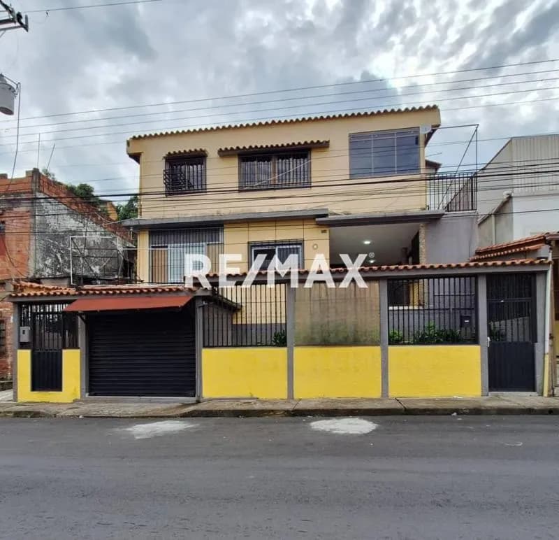 EN ALQUILER OFICINA EN BARRIO OBRERO LOCAL 20