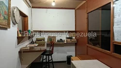 Galpon En Venta. Prado De Maria. Con Vivienda En La Segunda Planta Con Un Tanque De Agua . Fc // 26-10074