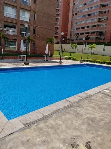 Venta Apartamento Ubicado En La Urbanización Miravila Municipio Sucre - Caracas . 58,10 M2. 1 Habitación Con Baño Privado. 1 Baño De Visitas . 1 Puesto De Estacionamieto