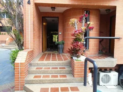 Espectacular Casa De 4 Plantas En Conjunto Cerrado Ubicado En San Rafael De La Florida Lld 26-6491