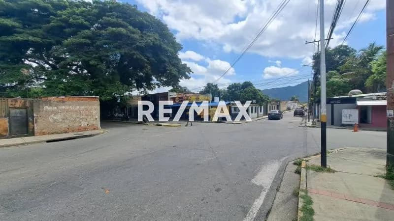 EN VENTA TERRENO COMERCIAL EN LA ENTRADA DE SAN DIEGO