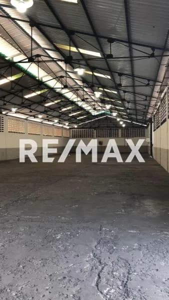 Se alquila Galpón Zona industrial San Vicente