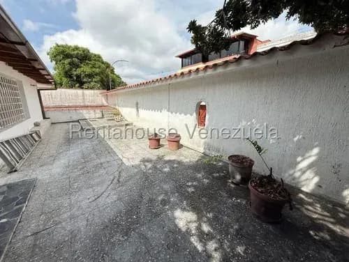 Rah Chacao Vende Casa San Bernardino 26-20606