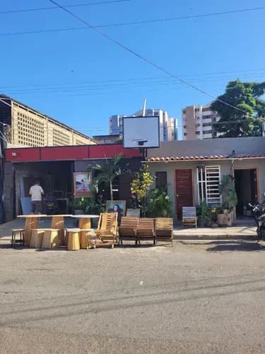 En Venta Oportunidad Única En Brisas Del Neverí. Casa Con Amplio Taller Multiuso. Aa