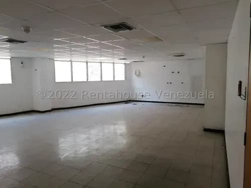 Sq. Galpón En Alquiler En La Urbina D26-11764s