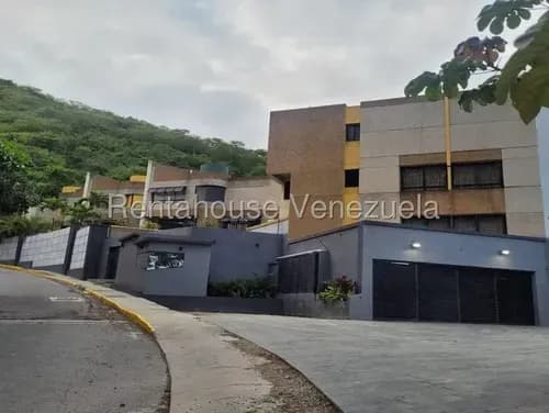Townhouse En Venta. Alto Prado # 26-10473