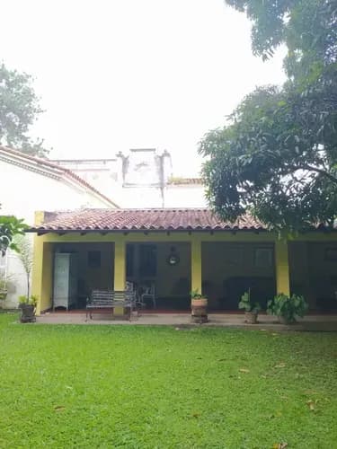 Best House Vende Estupenda Casa En El Country Club Chacao, Caracas.