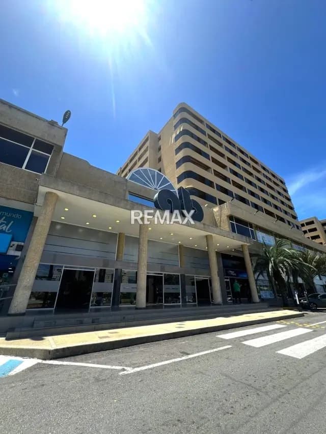 EN VENTA LOCAL COMERCIAL OFICINA EN EL C.C. AB, PAMPATAR, MUNICIPIO MANEIRO, ISLA DE MARGARITA.