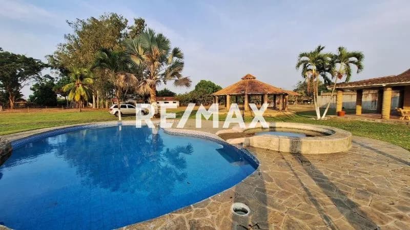 Exclusiva Parcela En el Safari Country Club 16.752 Metros2