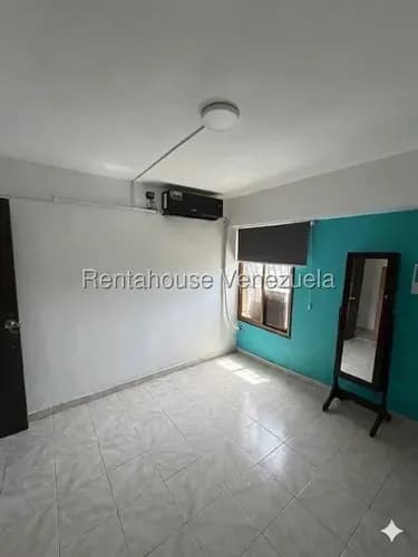 Venta En Centro Acogedor Apartamento De 80 Mts2barquisimeto,lara # 26- 21158 (gm )