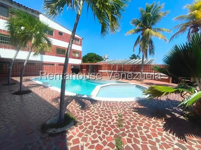 Townhouse (Multiples Niveles) en Venta en Malecon, Falcon