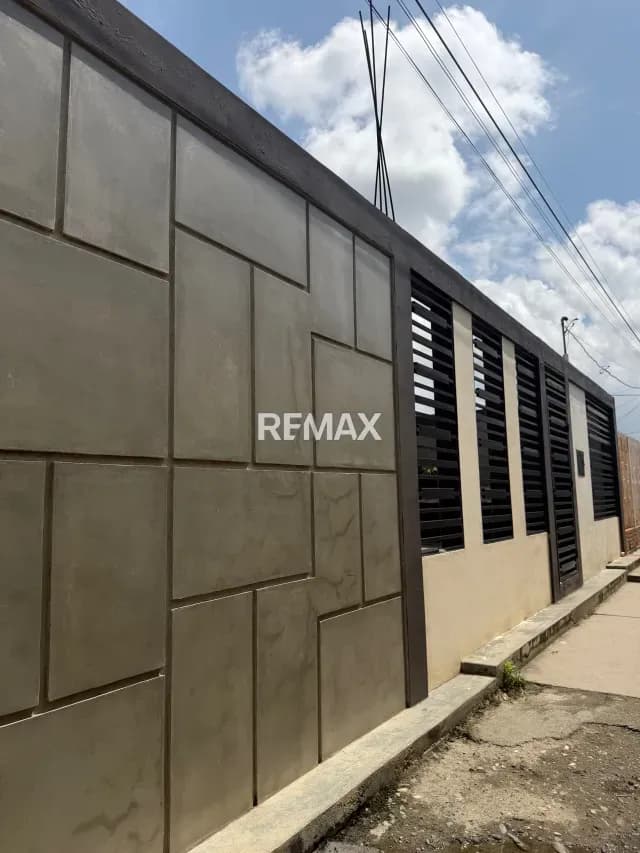En venta casa Urb Ruezga ll
