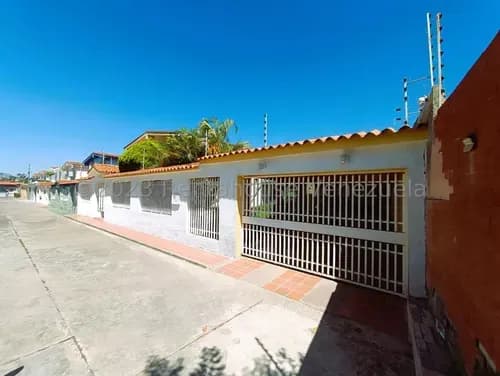 Casa En Venta La Victoria La Mora Ii 25-14071 Avel