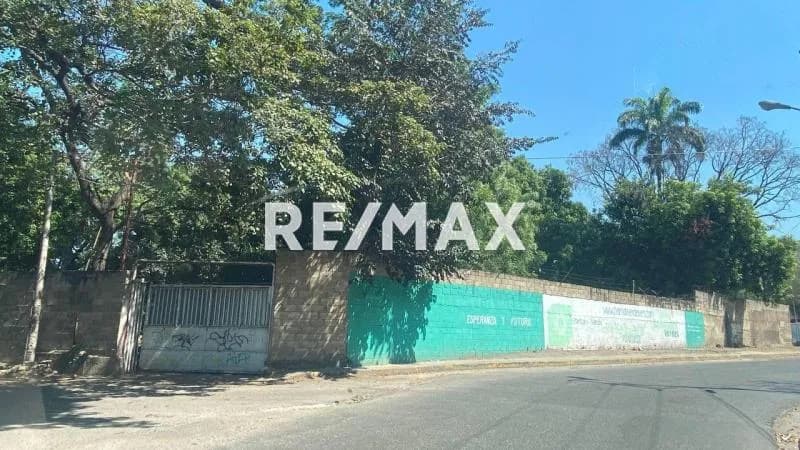 TERRENO 4115 M2 EN URB LOS NÍSPEROS TURMERO