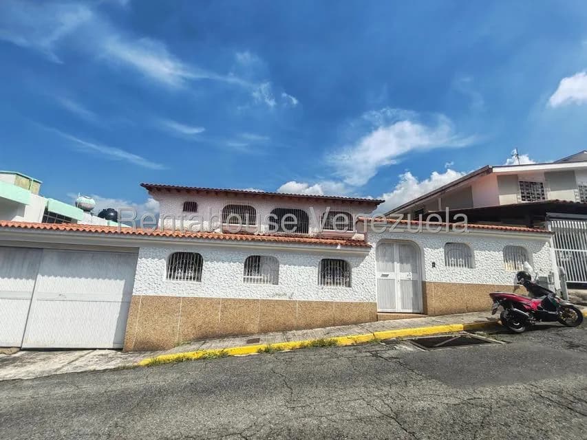 Casa (Multipes Niveles) en Venta en El Marques, Distrito Metropolitano
