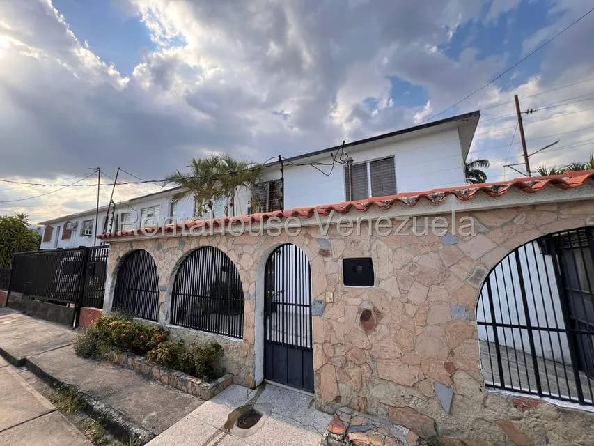 Casa (Multipes Niveles) en Venta en Zona Oeste, Lara