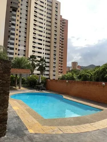 Apartamento En Alquiler Urb Valle Blanco Norte Valencia Res Mandalay Suite Con Planta 100% Amoblado Completo, Doble Anillo De Seguridad.