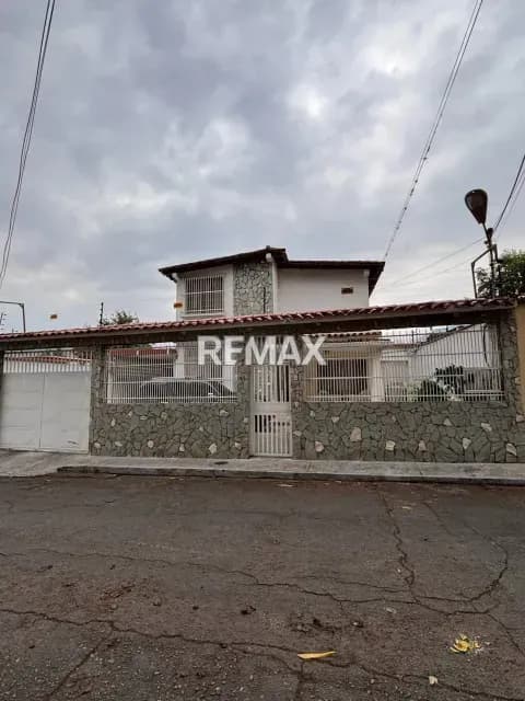 En Venta Excelente Casa Ubicada En El Limón.