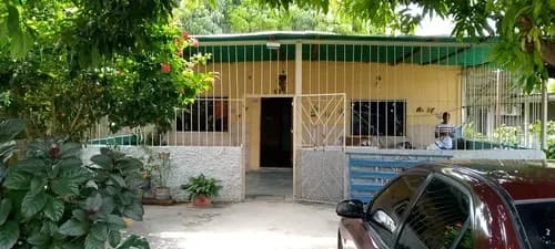 Venta Casa Sector 19 De Abril Intercomunal Turmero Ofrece Un Ambiente Acogedor Con 3 Habitaciones, 1 Baño Y Una Sala-comedor Perfecta Para Tu Familia. Estado Aragua 022js