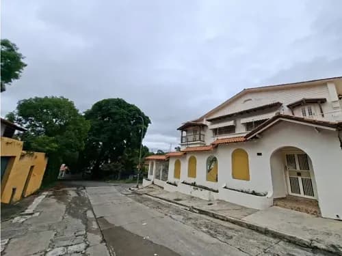 Vendo Casa Familiar 450m2 Alta Florida 2845